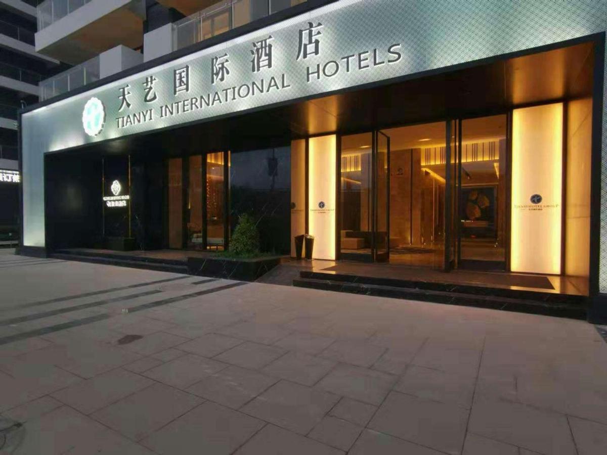 Tian Yi International Hotel 天艺国际酒店 Phnom Penh Esterno foto