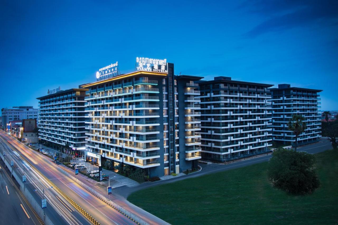 Tian Yi International Hotel 天艺国际酒店 Phnom Penh Esterno foto